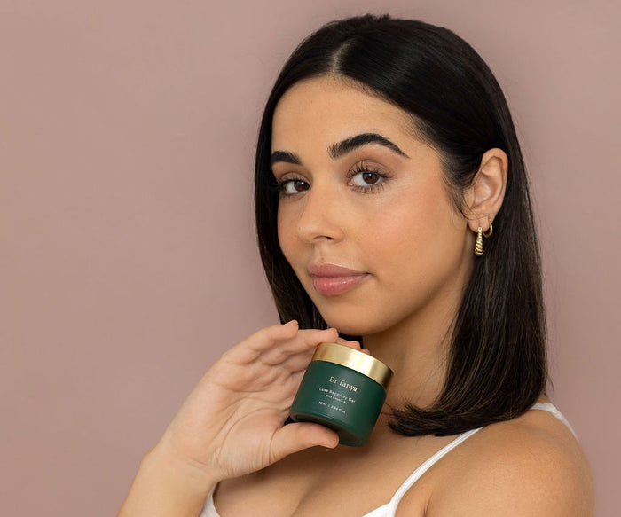 Model posing with Dr Tanya Luxe Recovery Gel